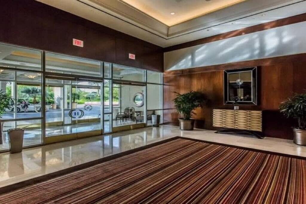 Mgm 15803 Studio Strip View By Orgoto Las Vegas Exterior photo